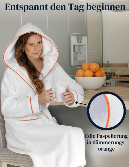 Damen Bademantel mit Kapuze aus kuscheliger Baumwolle - blütenweiß - extra weich und bequem - OEKO-TEX zertifiziert